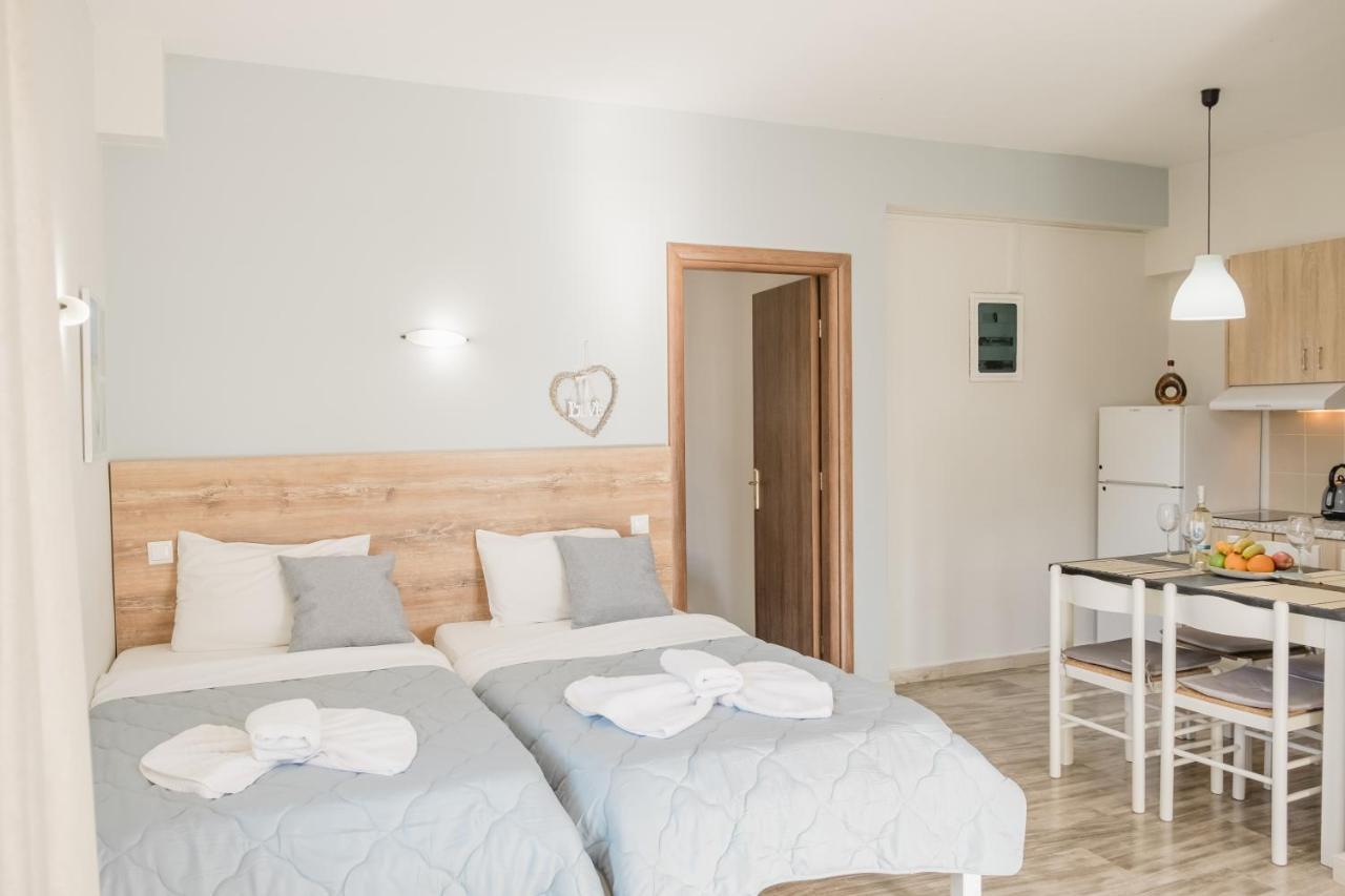 Miramare Apartments 플라타니아스 외부 사진